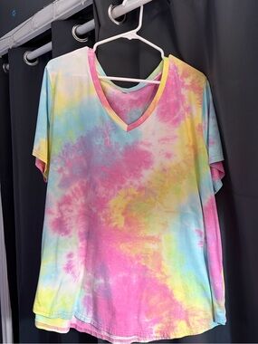 Women's Pastel Tie-Dye V-Neck Tee - Pink, Yellow & Blue